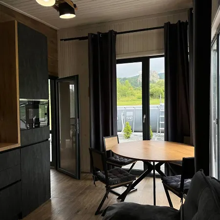 Tustan Holiday home Urych