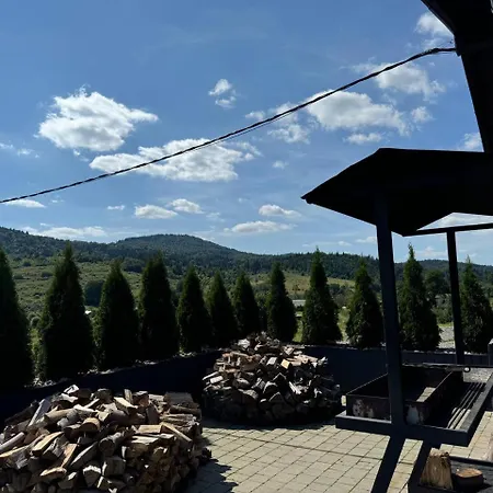 Tustan Holiday home Urych