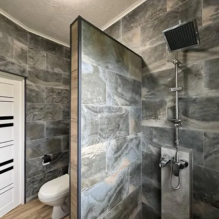 Tustan Holiday home Urych