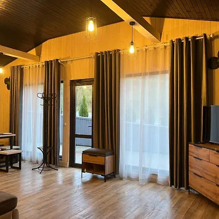 Tustan Holiday home Urych