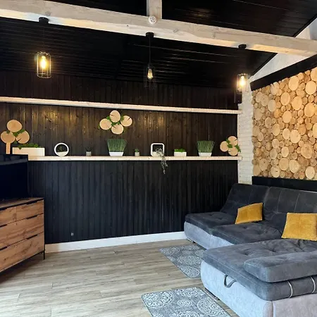 Tustan Holiday home *